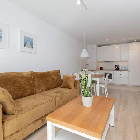 Appartement Unique Starowiejska With Parking By Renters Gdańsk